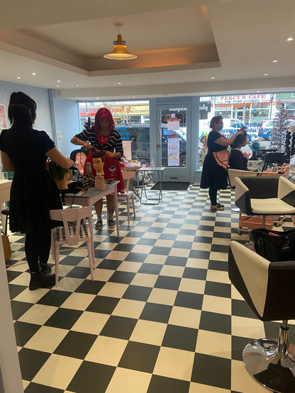 Vintage hair and makeup courses