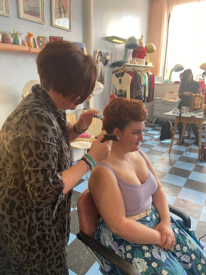 Vintage hair and makeup courses